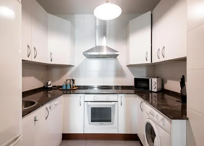 Legazpi, Amplio, Moderno Y Centrico Apartament