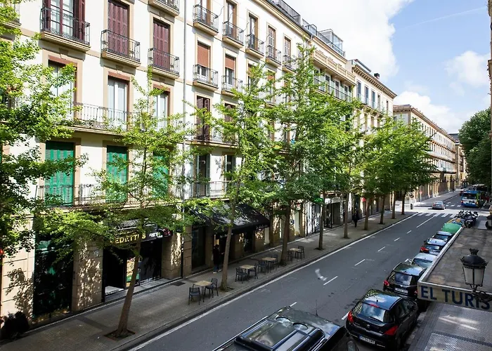 Legazpi, Amplio, Moderno Y Centrico